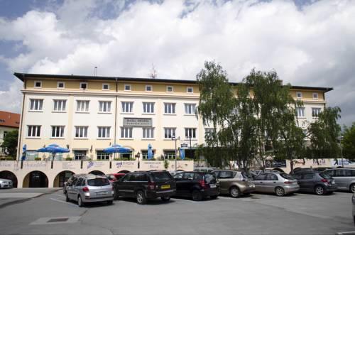 Grajski Dvor