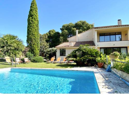 Gran Casa Económica con Piscina Privada en Begur Ideal familias