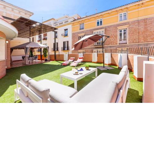 GRAN TERRAZA CON VISTAS A CALLE LARIOS