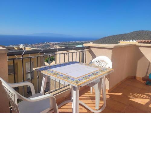Gran View Apartment, WiFi,Sea Views, Pools, Car Rental, Costa Adeje