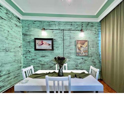 Grand Family Apart with two Bedrooms and two Balconies