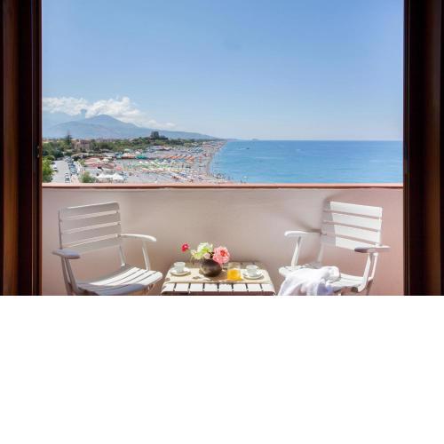 Grand Hotel De Rose
