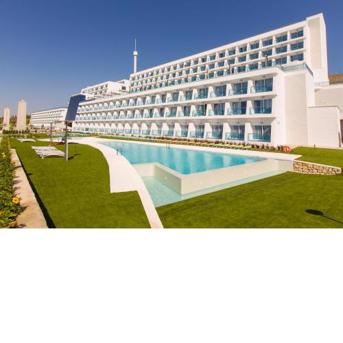 Grand Luxor Hotel