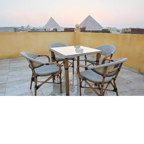 Grand Pyramid View Hotel