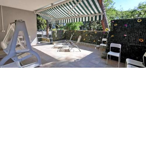 grande appartamento zona viale ceccarini con giardino