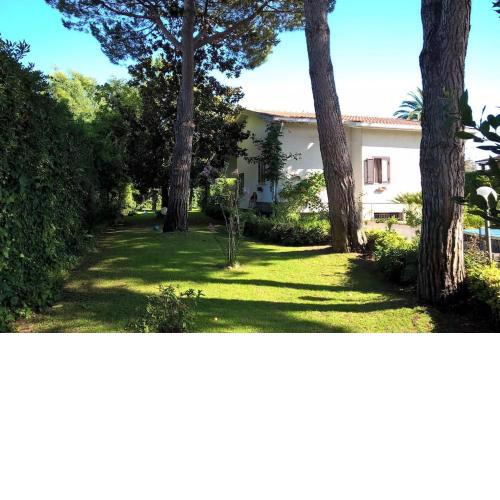 Grande villa a 100 m. dal mare