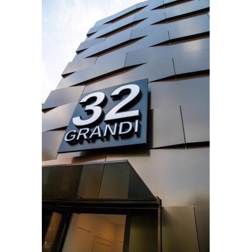 Grandi 32