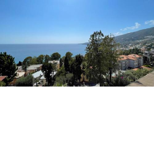 Grazioso bilocale con vista mare