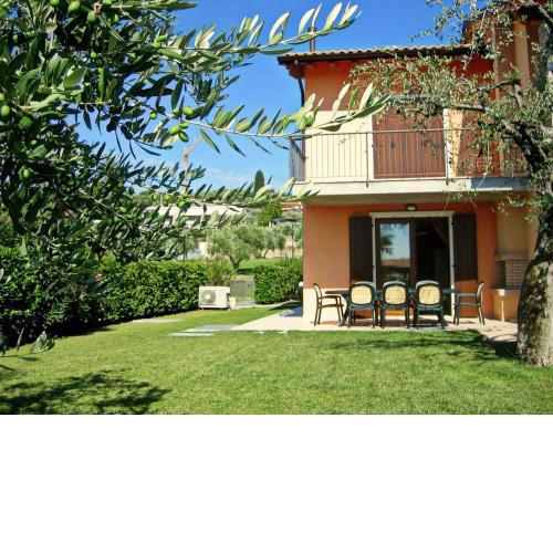 Great and colourful apartment at only 700m from Bardolino