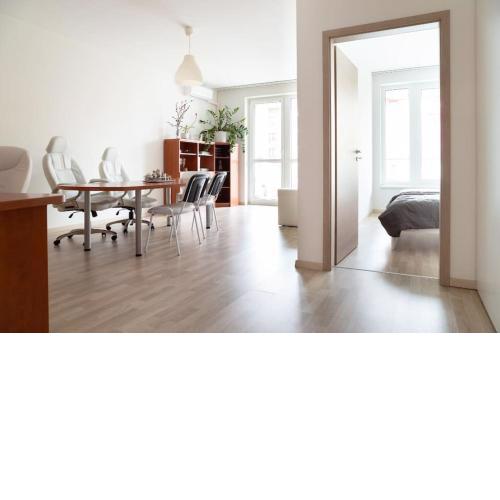 Great apartment with garage