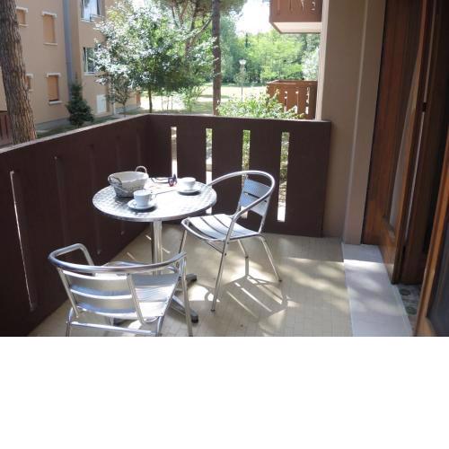 Great Apartment with Terrace in Fantastic Location - By Beahost Rentals