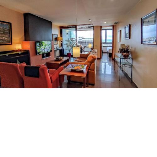 Great apartment with views in Torremolinos by SharingCo