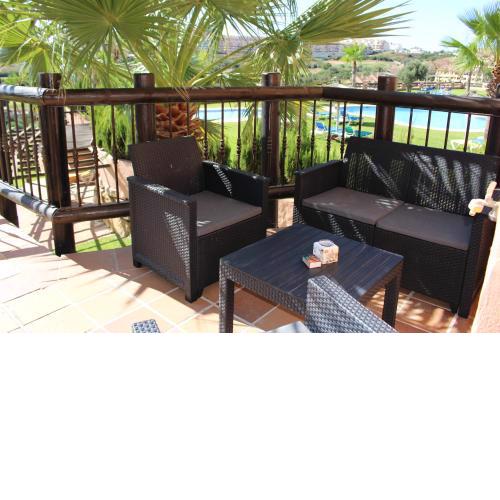 Great sea view: 2 room apartment- 4 direct pool accesses from the terrace