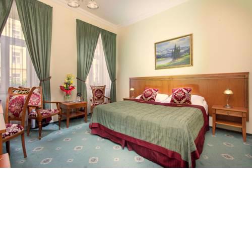 Green Garden Hotel