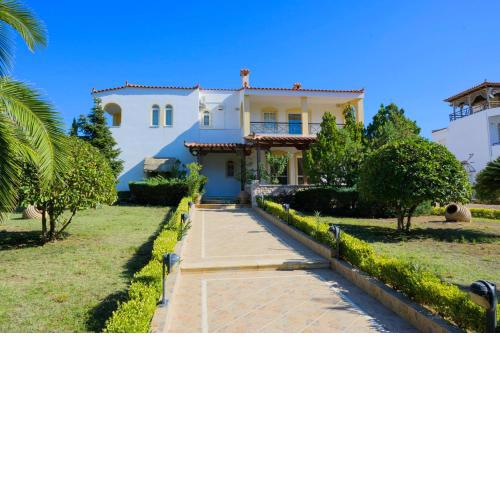 GREEN PARADISE PALAIA FoKAIA