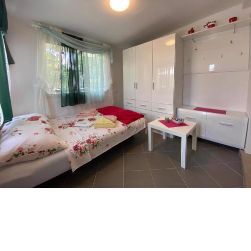 Green place Apartments
