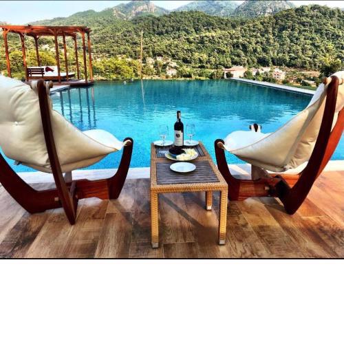 Greenery Home with Shared Pool in Marmaris