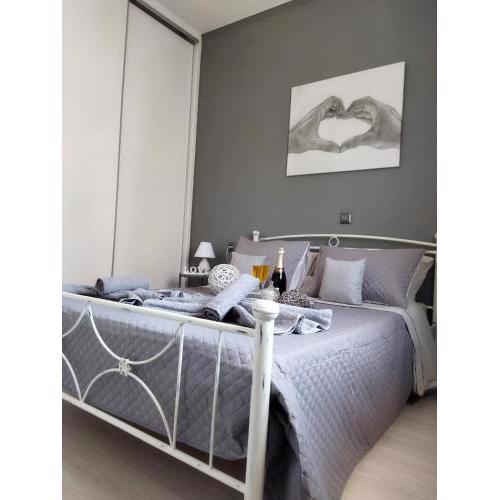 Grey Sense Luxury Apartment