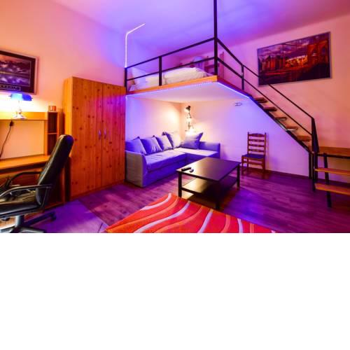 Gripping Lights, Cozy home for 4