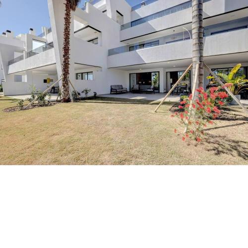 Ground Floor, 2 bedroom Apartment @ Estepona Hills