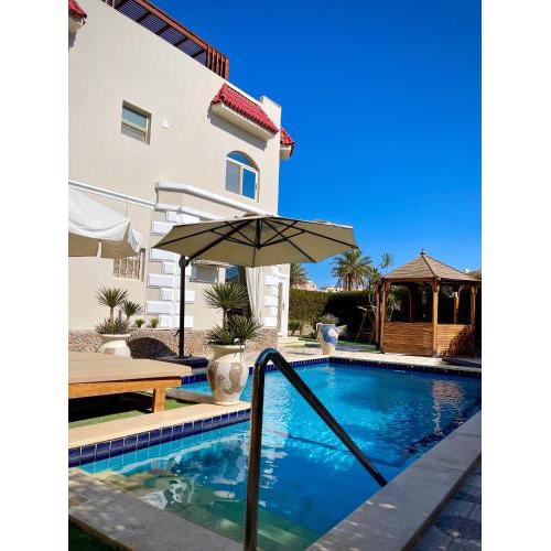 Ground Floor Apartment In Villa With Private Pool And Private Garden