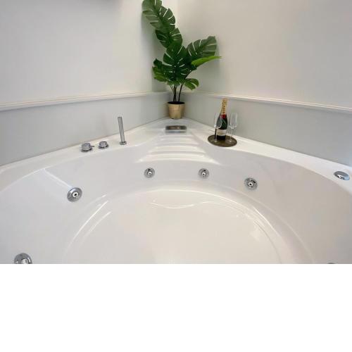 GUALTIERI LUXURY SUITE