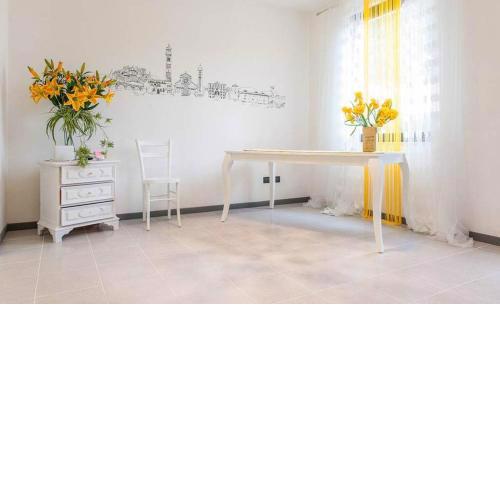 Guest House 296