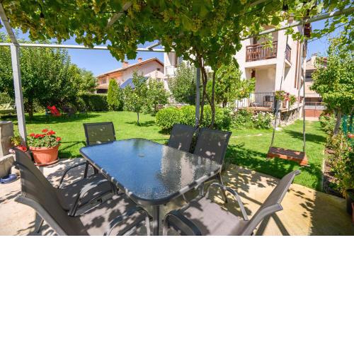 Guest House 7