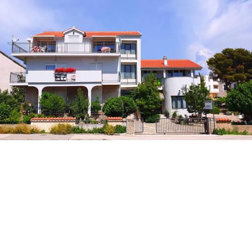 Guest house Kardum
