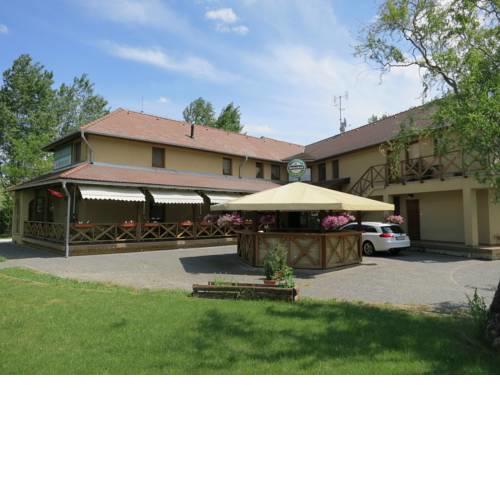 Guest House Meat Heads Pub