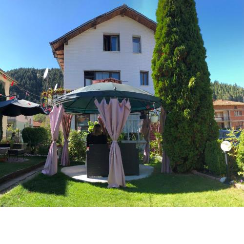 Guest House Nia