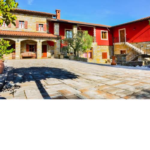 GuestHouse RED Fairytale