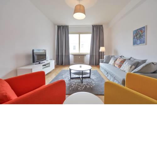 Guestin 5Room Family Apartment @ Revolucni