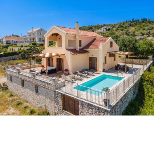 Guiscardos Luxury Villa