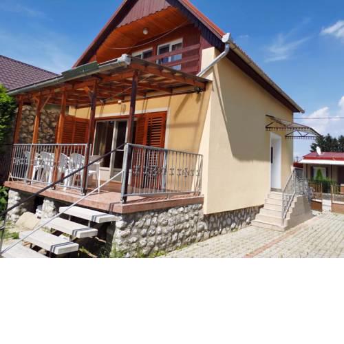 Gyöngyviràg apartman