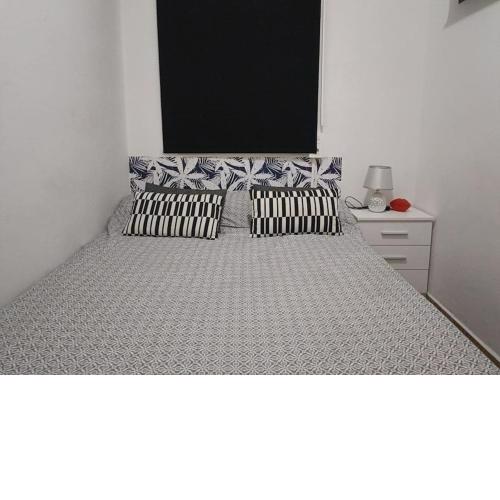 Habitación con cama doble