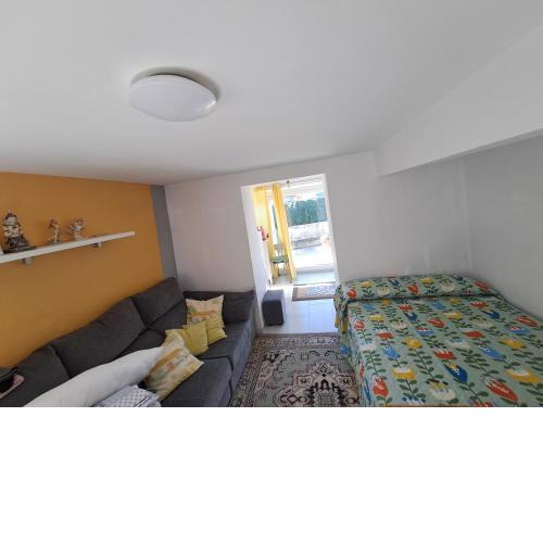 habitación estudio con baño propio