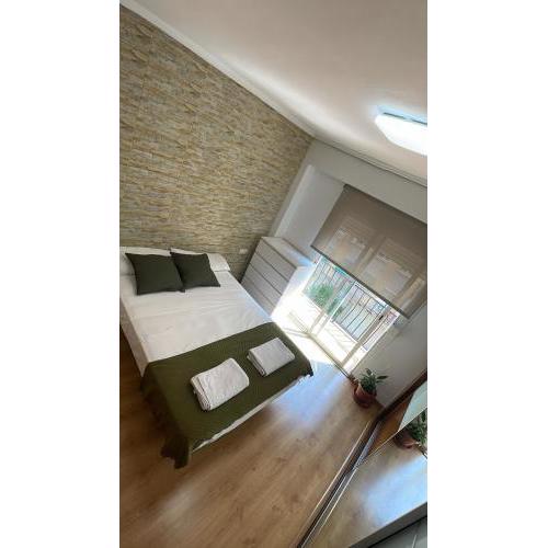 HABITACIÓN PRIVADA CON BALCÓN AL EXTERIOR