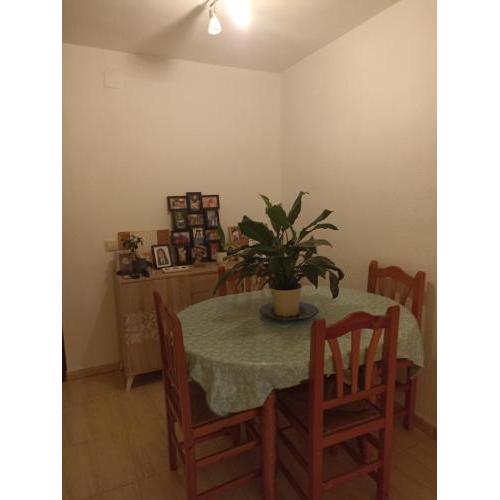 Habitación privada en avenida en piso compartida