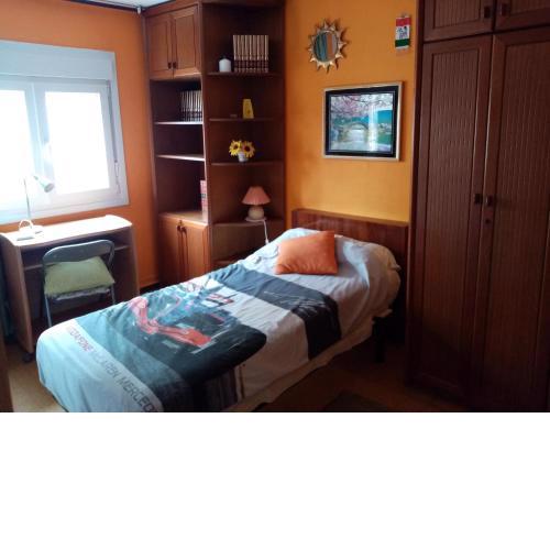 Habitación silenciosa cerca del Hospital valdecilla