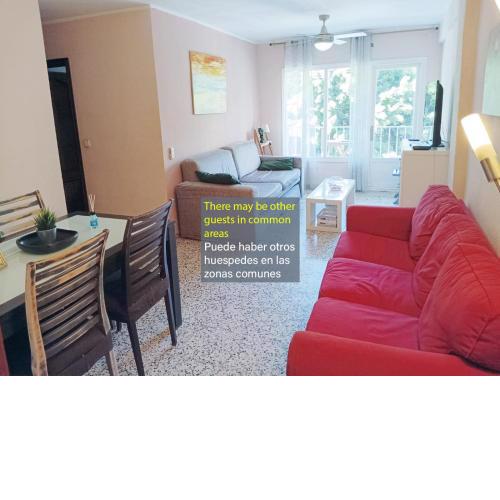 Habitaciones en Apartamento compartido DELICIAS ROOM Cerca del Mar, Aeropuerto, Ave y Metro