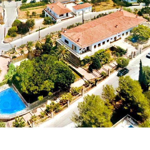Hacienda Villa in Canyelles by HLCLUB Agency