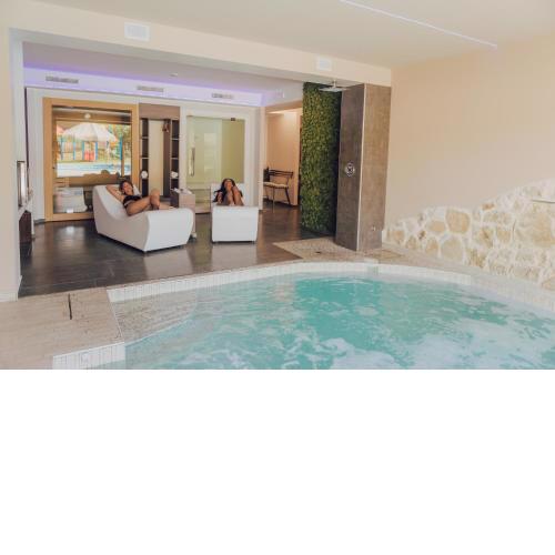 Halanus Hotel And Resort