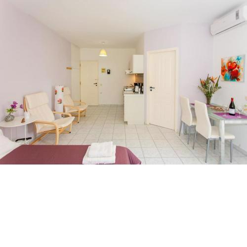Halepa Apartments
