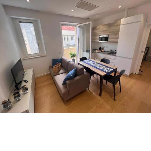 Happy Holiday Apartment