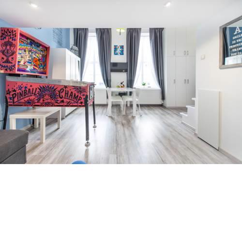 happy home Budapest BLUE