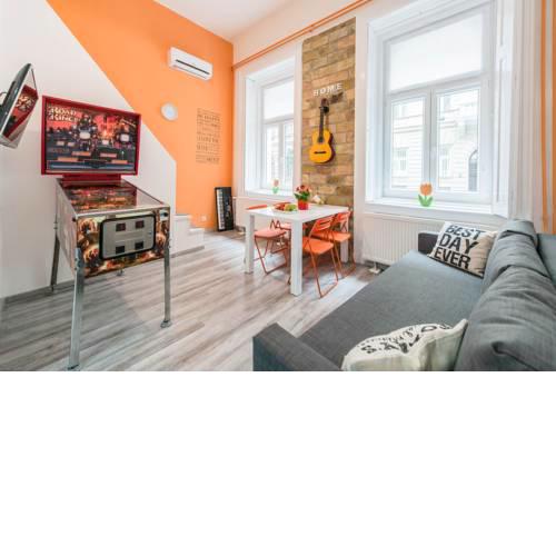 happy home Budapest POP