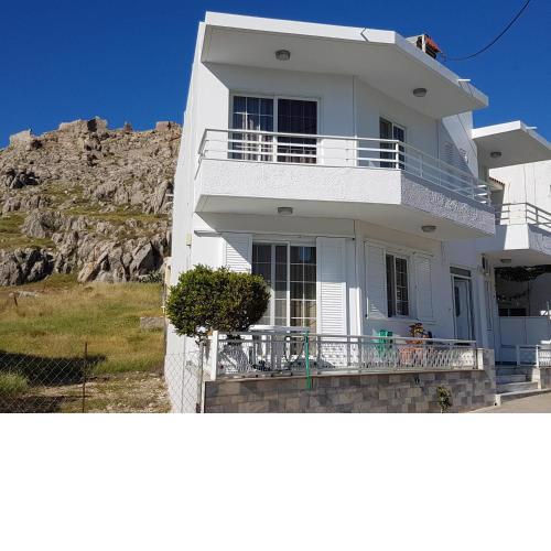 Haraki Sunrise Apartments