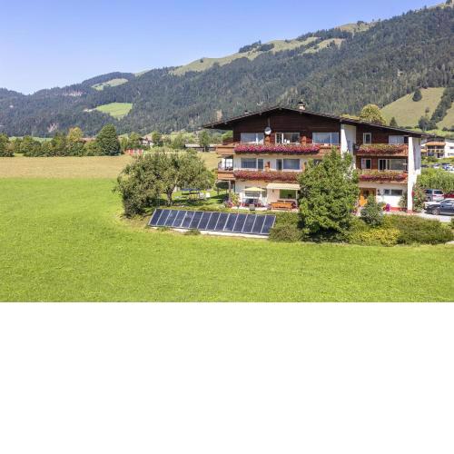 Haus Claudia - Familie Hall