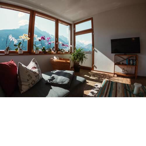 Haus Dorfblick -Apartment Elfer - Zirbenholzbett